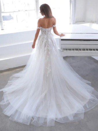 Blue by Enzoani Sale Natsuko #1 default Ivory/Beige/Nude thumbnail