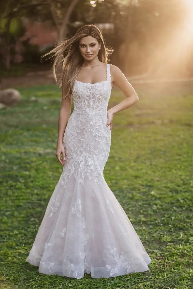 Allure Lace Wedding Dress