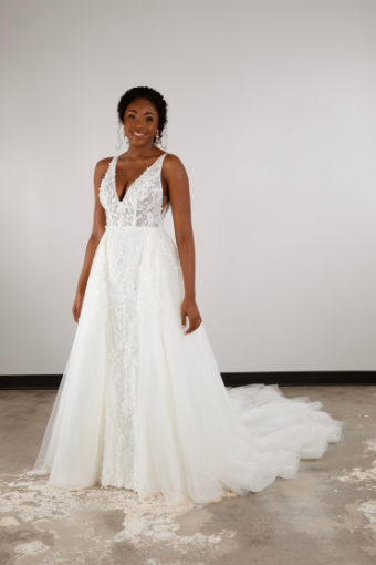 Essense of Australia Sale D3881* #0 default (IVIV-PL) IVR LACE & TULLE OVER IVR GWN W PLN TULLE PLUNGE & IVR OVRSKT thumbnail