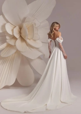 Eva Lendel Baccara #4 default Ivory thumbnail