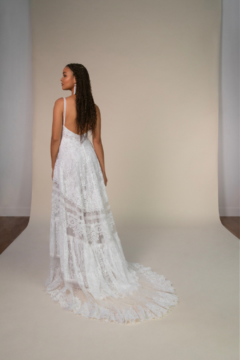 All Who Wander Quinn #1 Ivory/Porcelain thumbnail