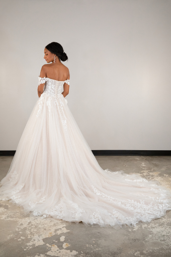 Essense of Australia Sale D4106 #1 (IV-BC) Ivory Lace Tulle & Biscotti Regal Organza over Biscotti Gown thumbnail