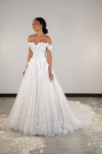 Essense of Australia Sale D4106 #0 default (IV-BC) Ivory Lace Tulle & Biscotti Regal Organza over Biscotti Gown thumbnail