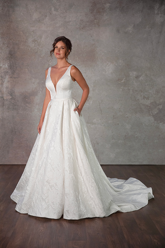 Essense of Australia Sale D4140 #0 default (IV-PL) Ivory Gown w Porcelain Tulle Plunge thumbnail