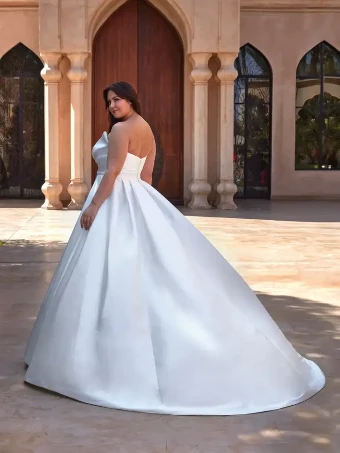 Pronovias Sale Landon #1 Off White thumbnail
