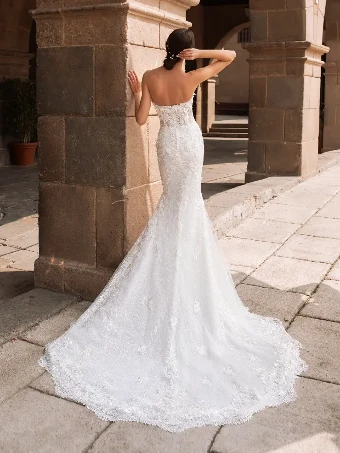Pronovias Sale Aethra* #1 default Off White/Crystal thumbnail