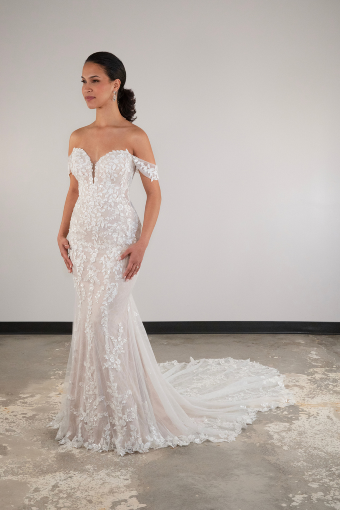 Essense of Australia Sale D3992 #0 default (IVRM-PL) Ivory Lace & Tulle over Rum Gown w Porcelain Tulle Plunge thumbnail