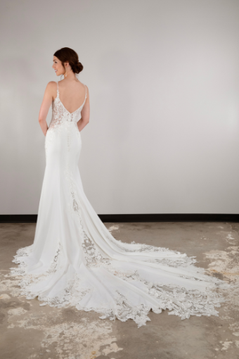 Essense of Australia D3930 #1 (IV-PL) Ivory Gown w Porcelain Tulle Plunge thumbnail