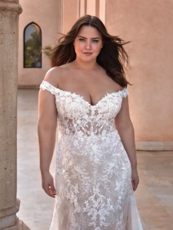 Pronovias Phuket #6 Off White/Nude/Light Beige thumbnail