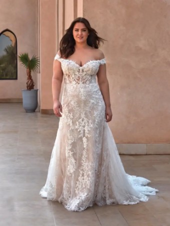 Pronovias Phuket #5 Off White/Nude/Light Beige thumbnail