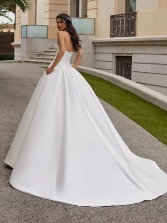 Pronovias Jory #4 Off White thumbnail