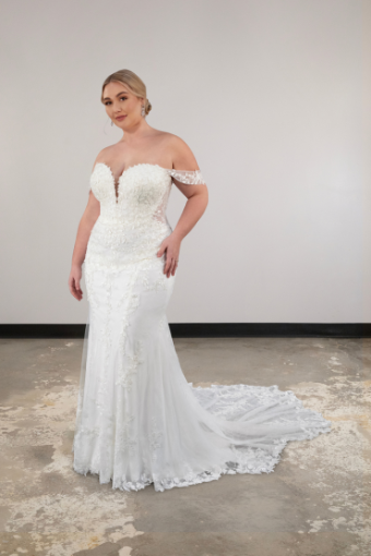 Essense of Australia D3992 #3 (IVIV-PL) Ivory Lace & Tulle over Ivory Gown w Porcelain Tulle Plunge (IVRM-PL) Ivory Lace & Tulle over Rum Gown w Porcelain Tulle Plunge thumbnail